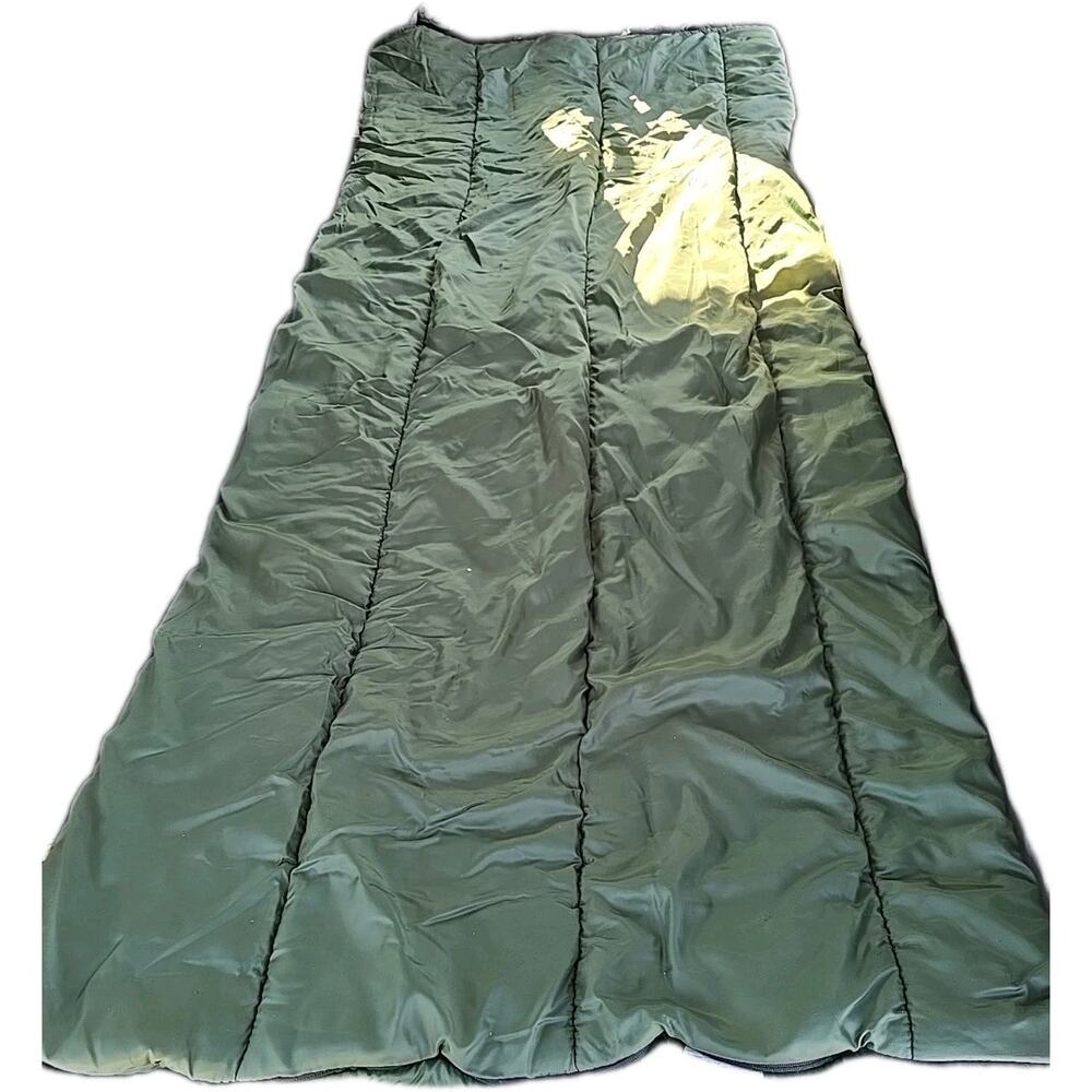 Vtg Coleman Sleeping‎ Bag Green Nylon 8000A821 33x75 Rectangular Camping Outdoor